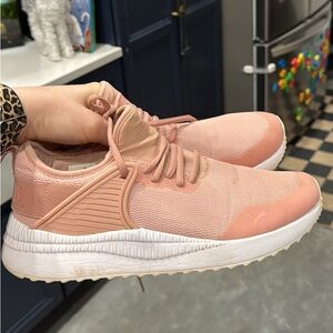Puma Women's Peach Sneakers